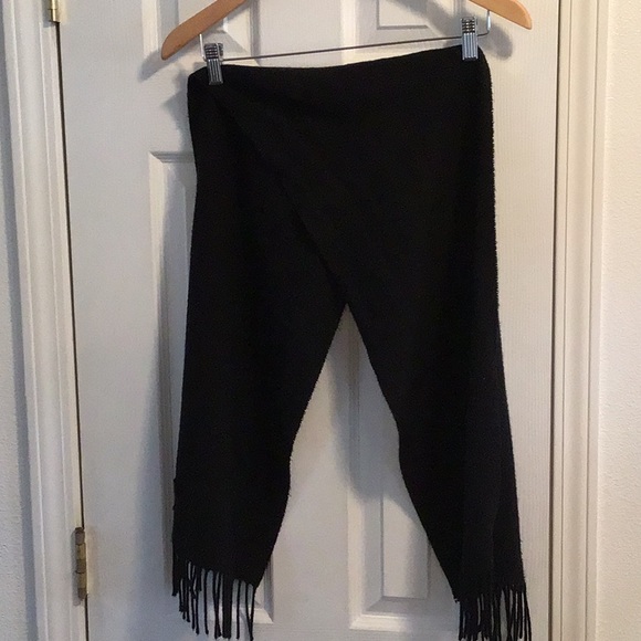🔅4 for $10 Claiborne black scarf - Picture 1 of 2